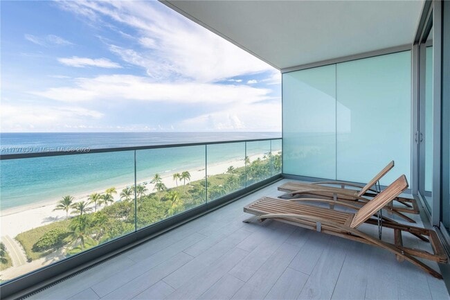 Building Photo - 10201 Collins Ave