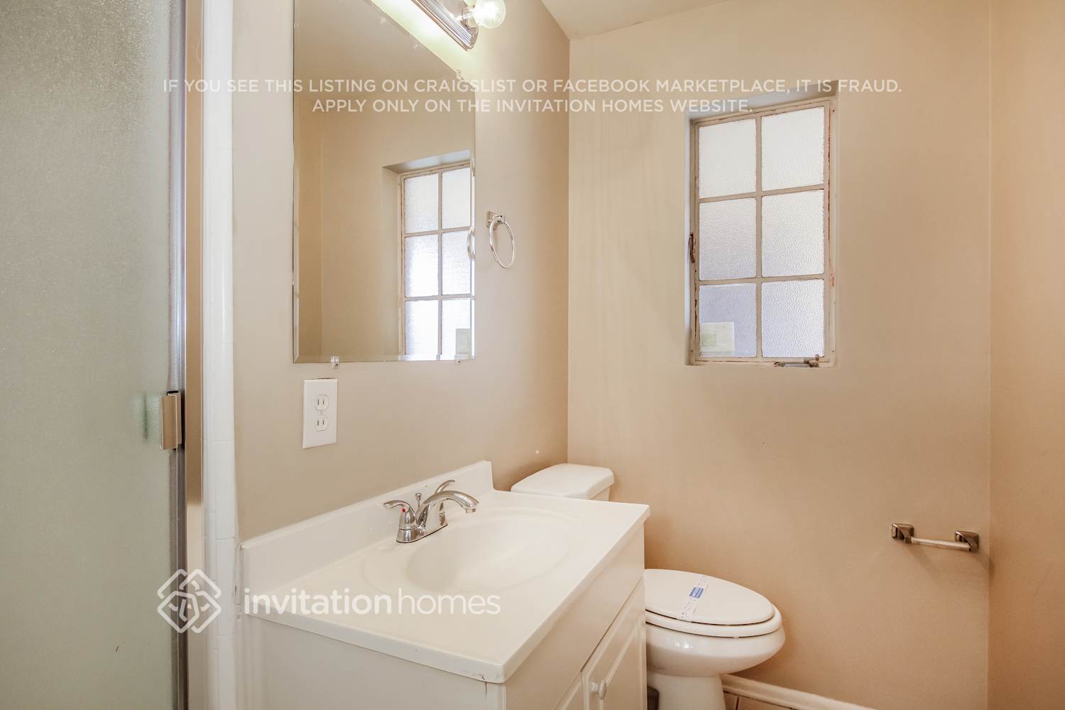 Building Photo - 5023 N 39th Dr