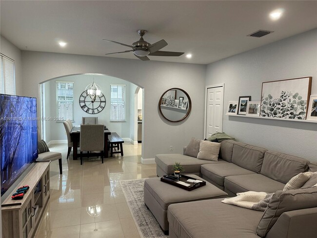 Building Photo - 15673 SW 39th St