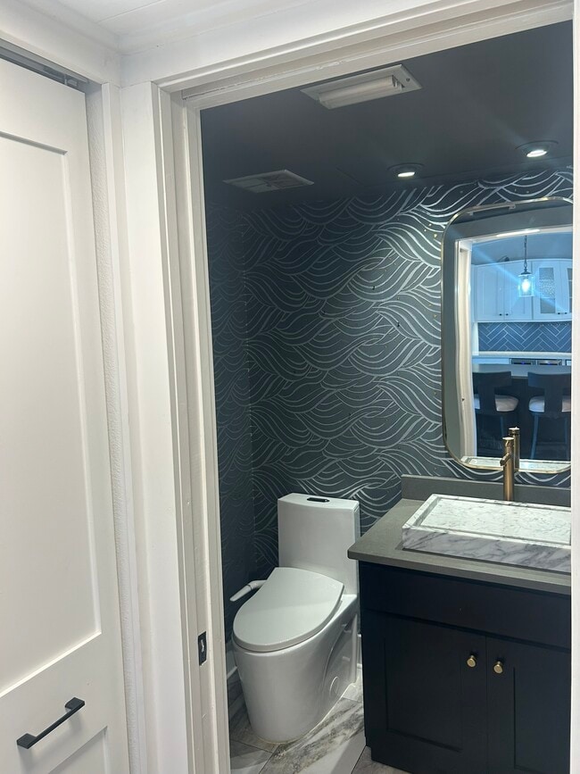 Building Photo - 240 Windward Passage