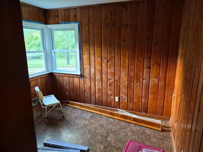 Building Photo - Charming 3 bed 1 Bath