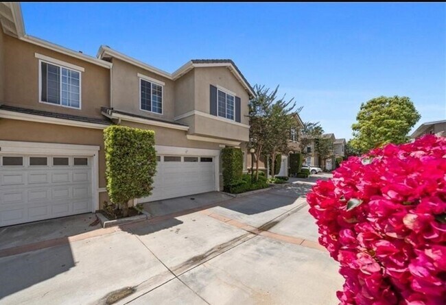 Building Photo - 7805 Garfield Ave