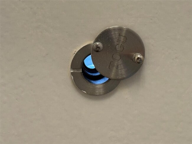 Building Photo - 334 Avalanche Ave