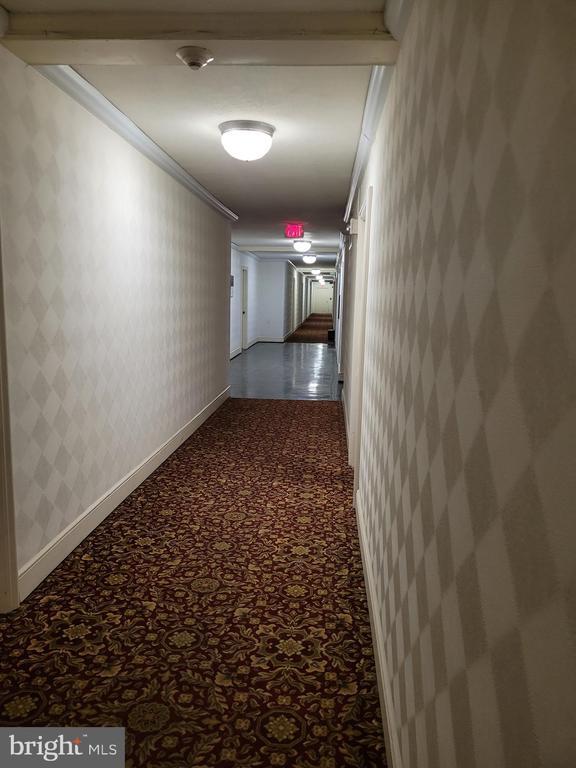 Building Photo - 1121 Arlington Blvd