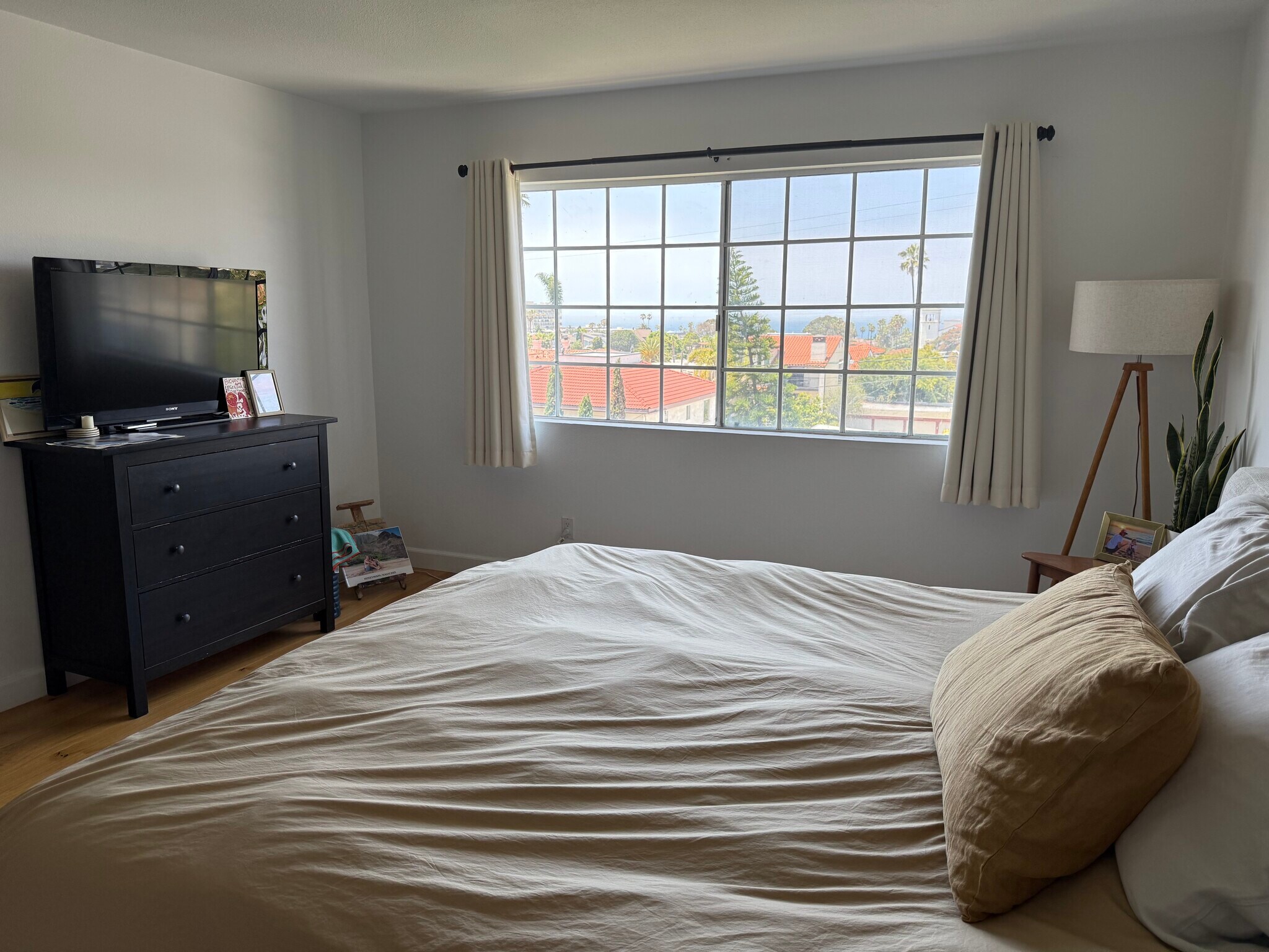 Master Bedroom - 222 S Guadalupe Ave