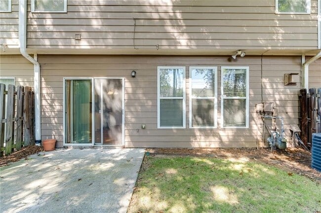 Building Photo - 1817 Waterside Dr