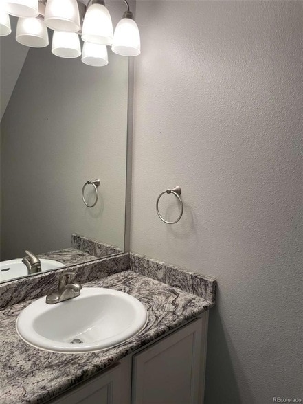 Building Photo - 32 N Harlan St