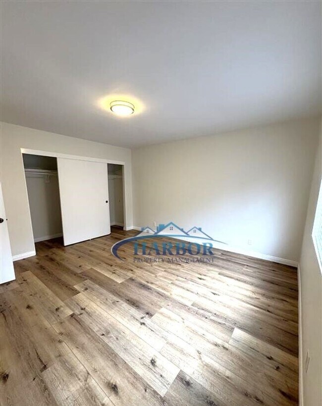 Building Photo - Beautifully Remodeled 4-Bedroom Home in Sa...