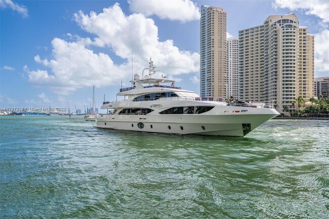 Building Photo - 335 S Biscayne Blvd
