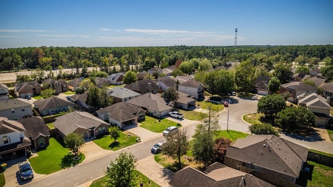 Building Photo - 977 Oak Lynn Dr