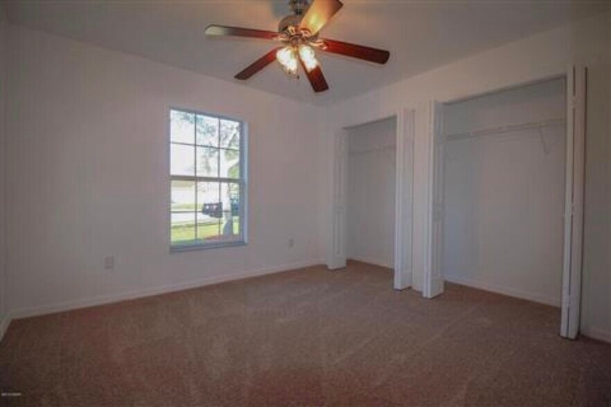 Primary Photo - 5006 Sail Ct