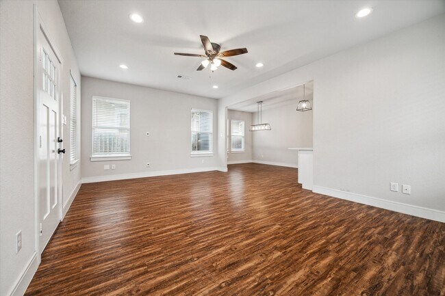 Building Photo - 2515 Delafield St