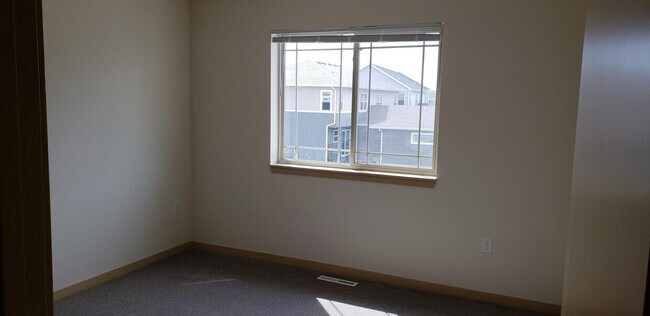 Building Photo - 6014 Driscoll Dr