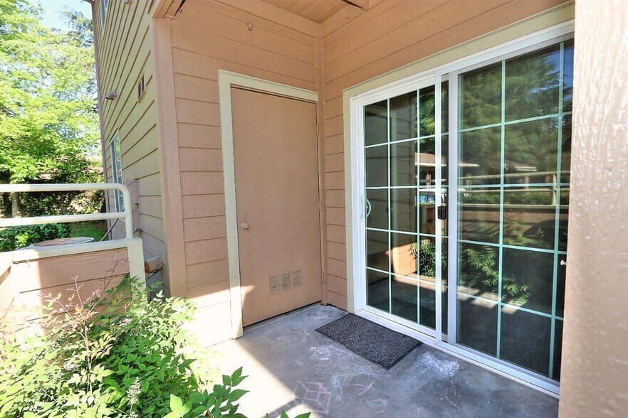 Building Photo - 11150 Trinity River Dr