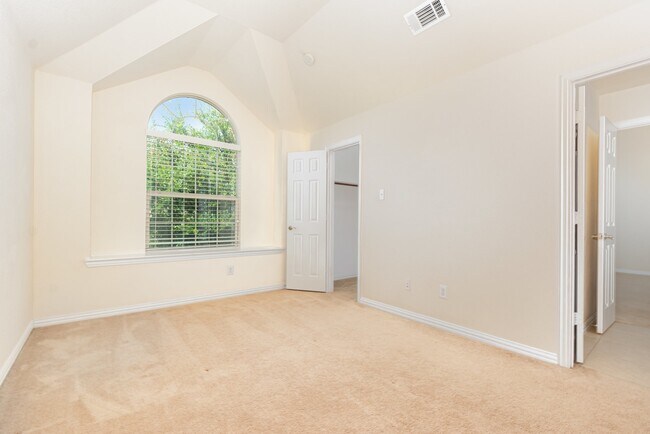 Building Photo - 12453 Tyler Dr