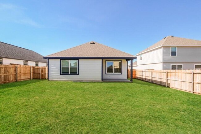 Building Photo - 1903 Crimson Lake Blvd