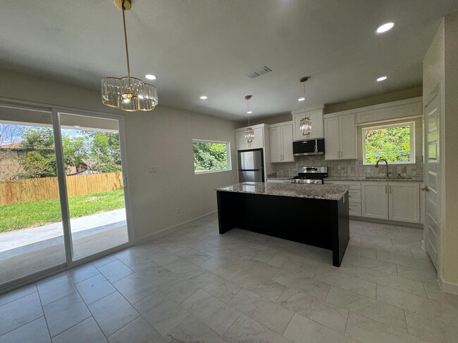 Building Photo - 3504 San Agustin Ave