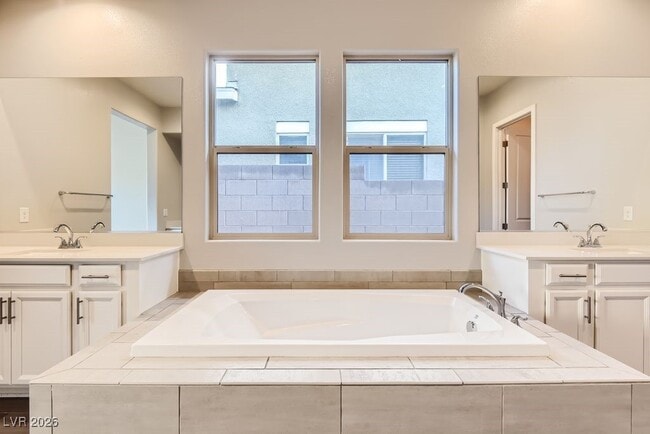 Building Photo - 3008 Barrett Springs Ave