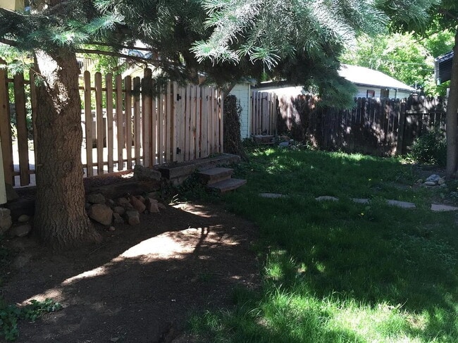 Building Photo - 932 Grandview Ave