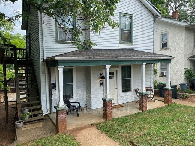 Primary Photo - 705 Maple St