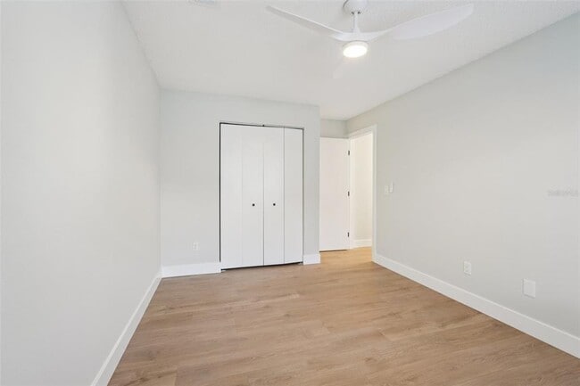 Building Photo - 123 Edgewater Cir