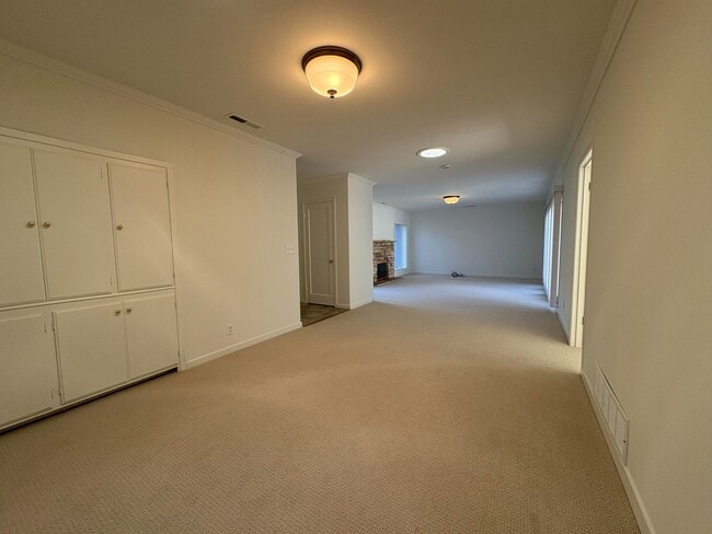 Building Photo - Beautiful Palo Alto Home with In-Law Suite, Central AC & Heated Pool