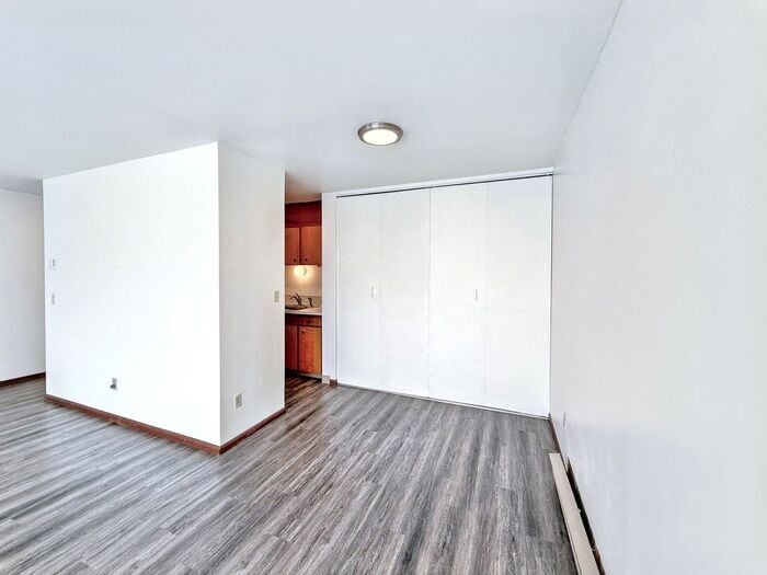 Building Photo - 10106 NE 185th St