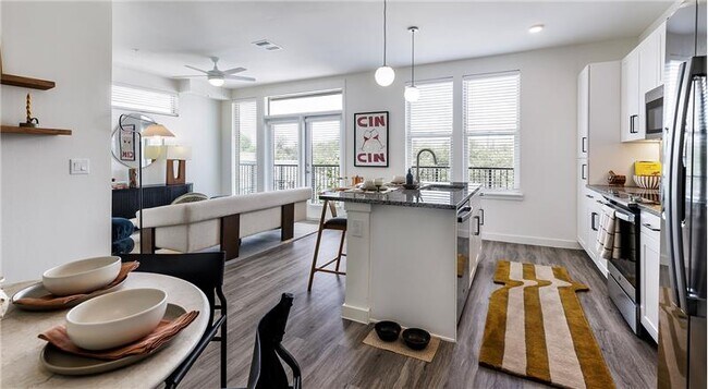 Building Photo - 5902 Westminster Dr