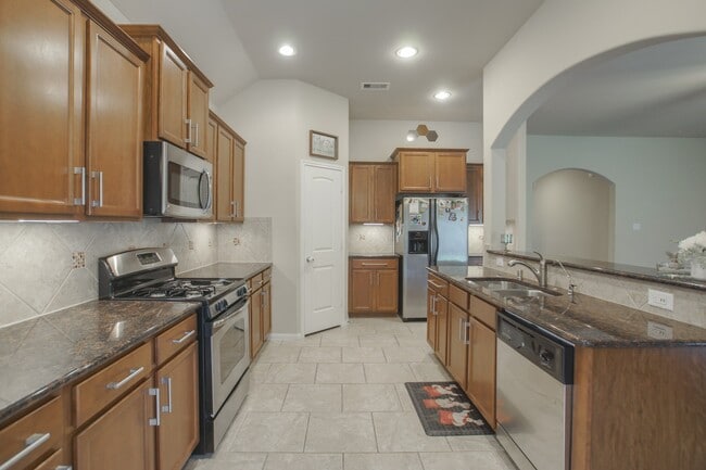 Building Photo - 111 Pheasant Run Dr