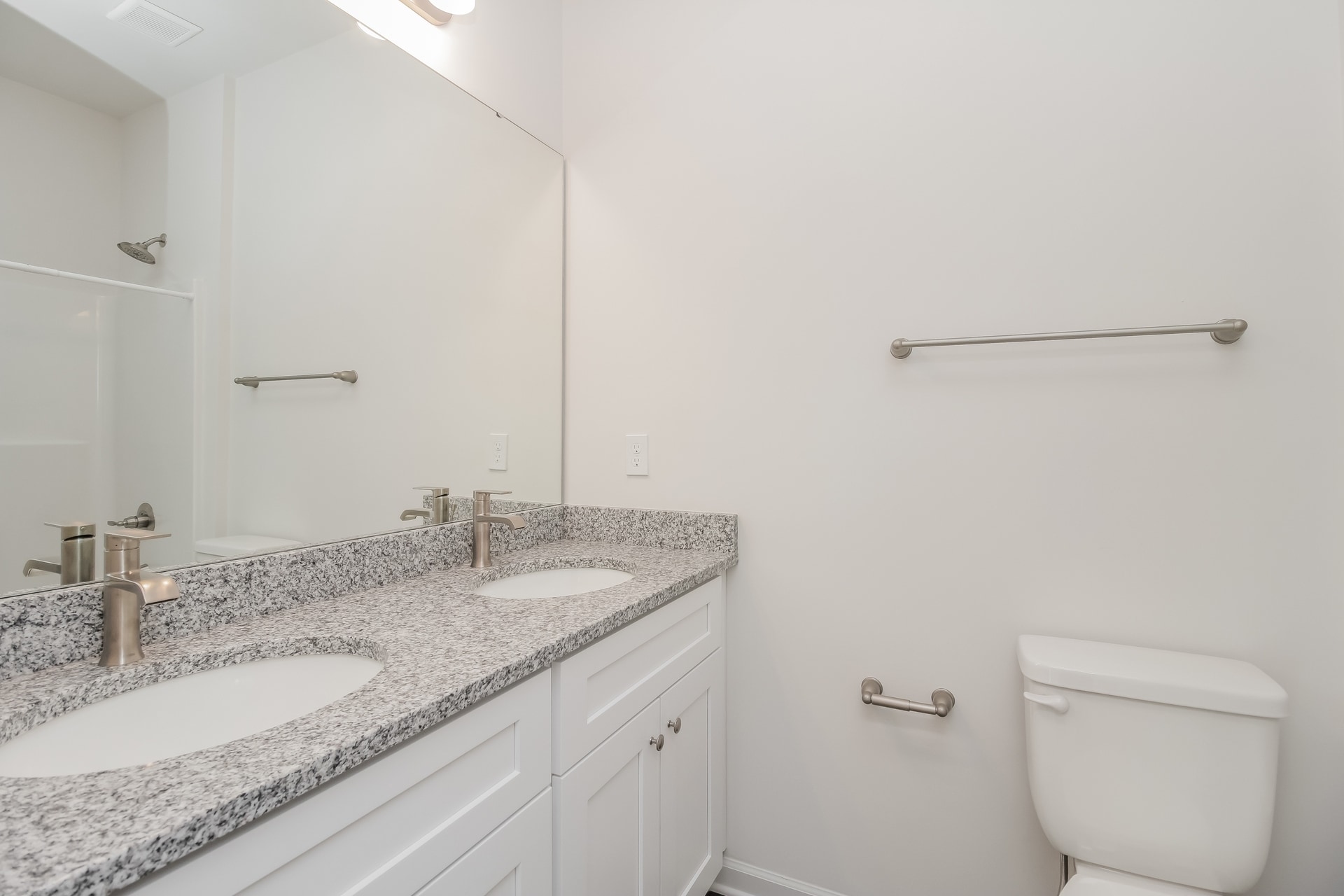 Building Photo - 708 N 6th St