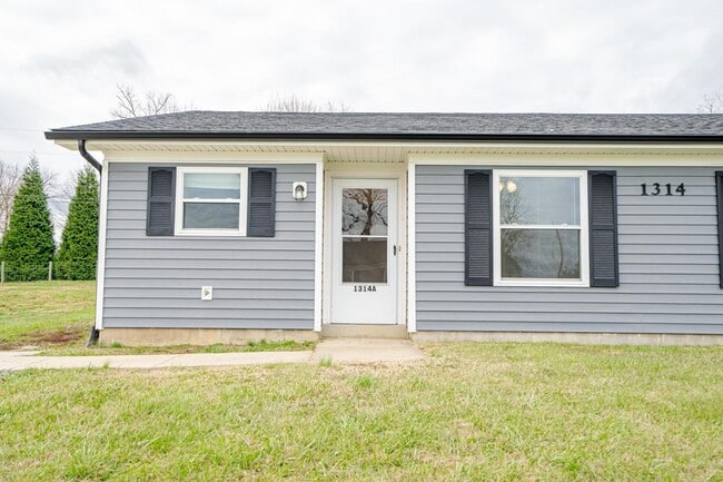Building Photo - 1314 Farmingdale Dr