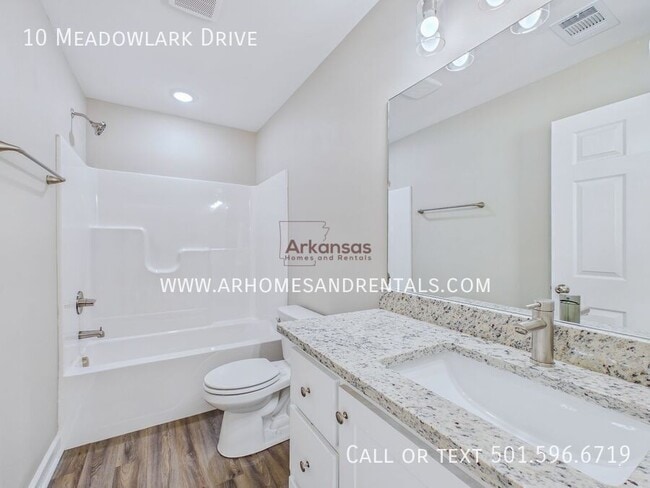 Building Photo - 10 Meadowlark Dr