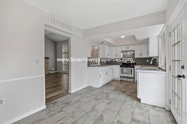 Building Photo - 1806 Bristol Cove