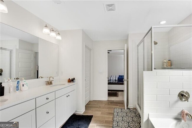 Building Photo - 1127 Trident Maple Chase