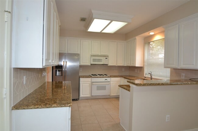 Building Photo - 15406 Amesbury Ln