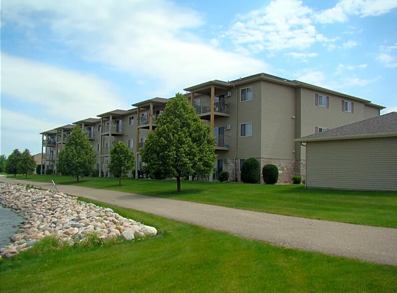 Huntington Pointe Apartments 34503550 8th Ave S Moorhead MN 56560
