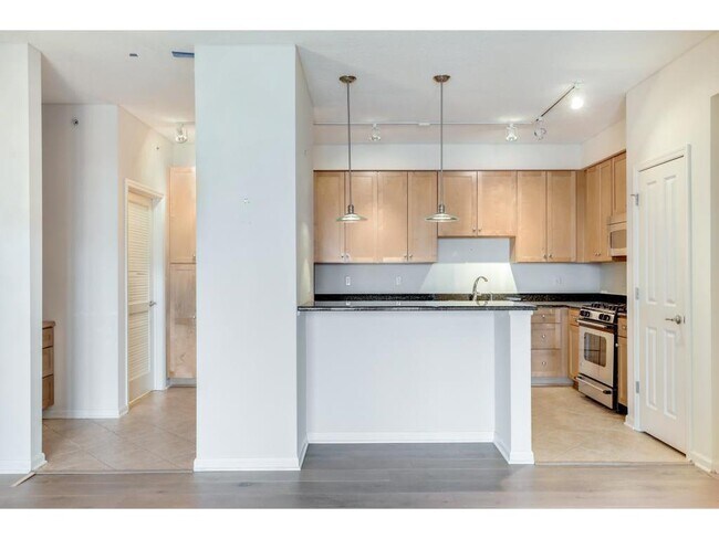 Building Photo - 500 E Grant St