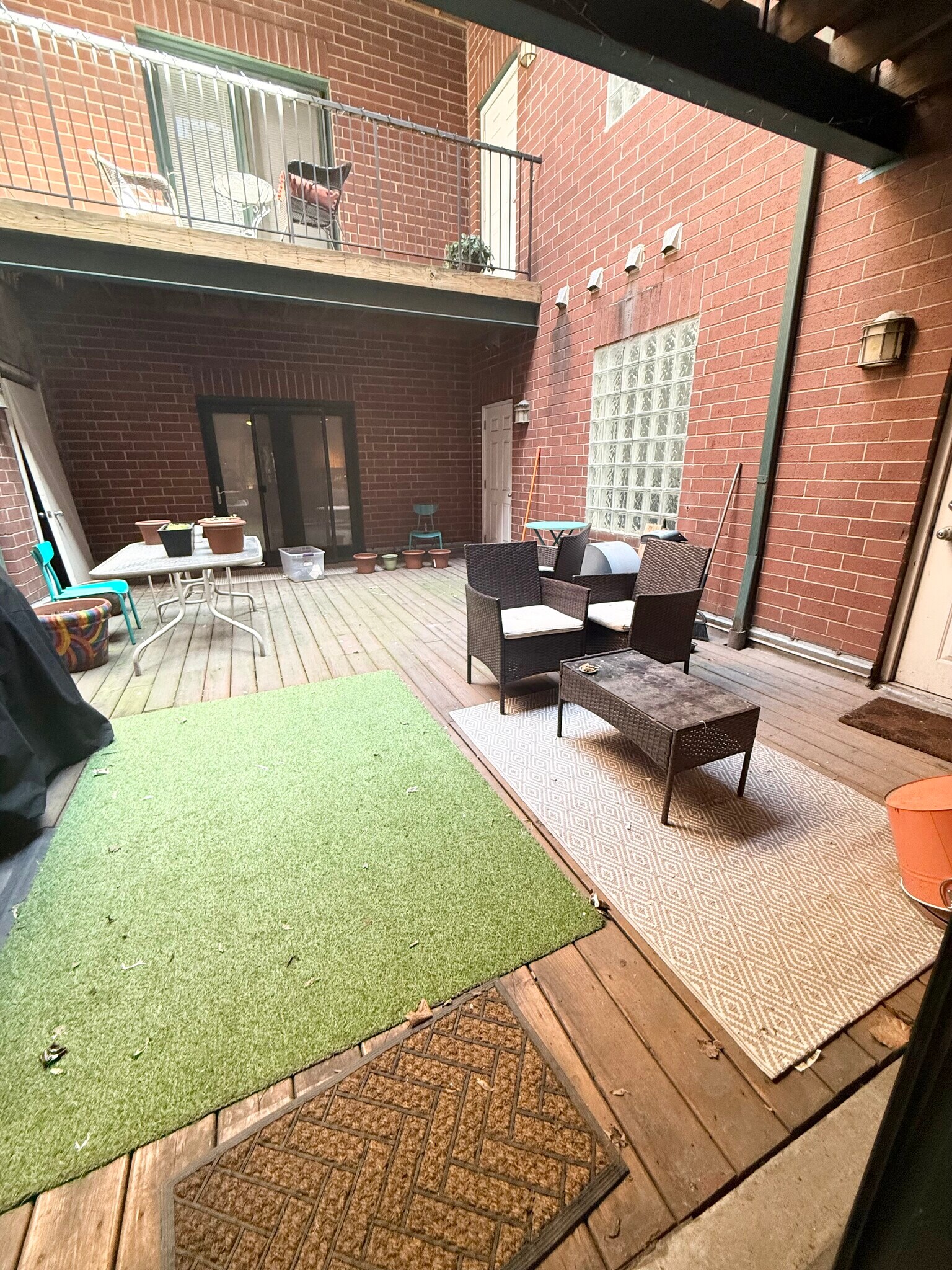 Building Photo - 3349 N Clark St