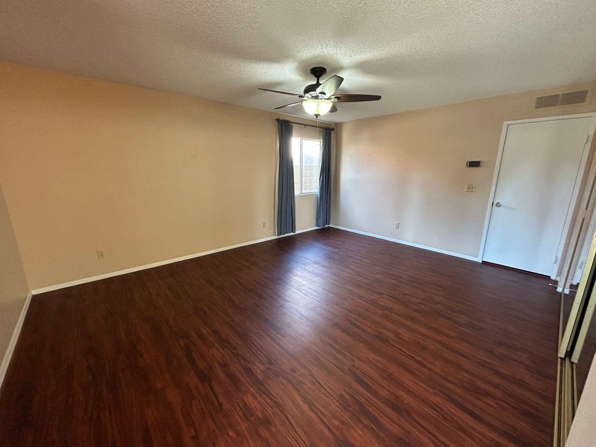 Building Photo - 12138 S Tomi Dr