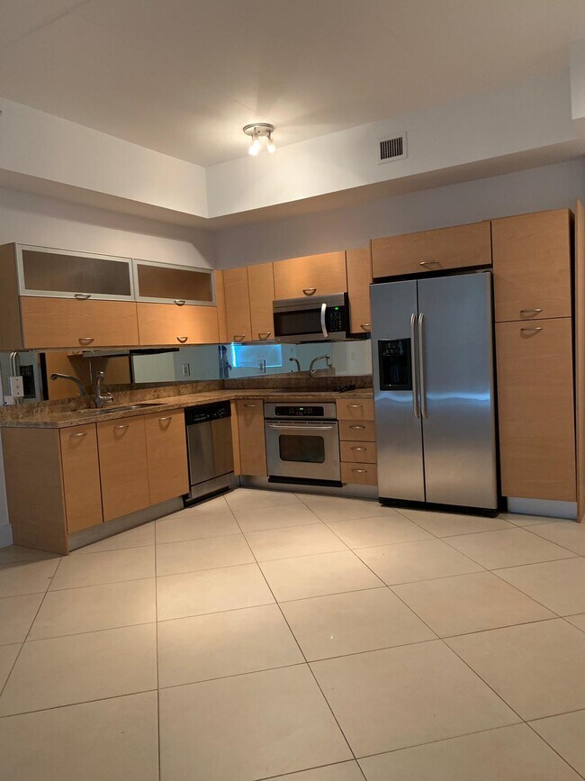 Building Photo - 2275 Biscayne Blvd Blvd