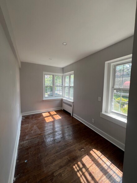 Building Photo - 1 Dewitt Rd