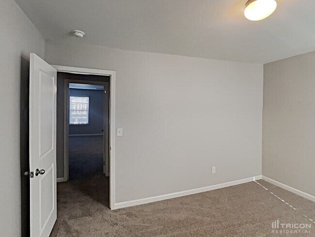 Building Photo - 1081 Hidden Meadow Rd