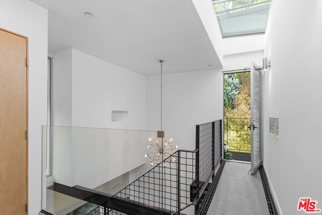 Building Photo - 6127 Glen Tower St