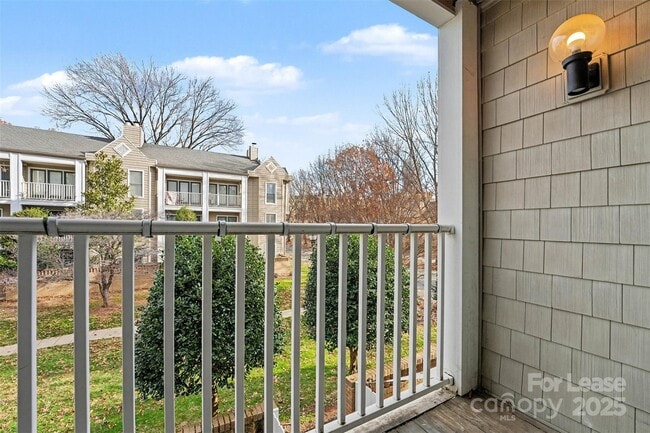 Building Photo - 300 S Cedar St