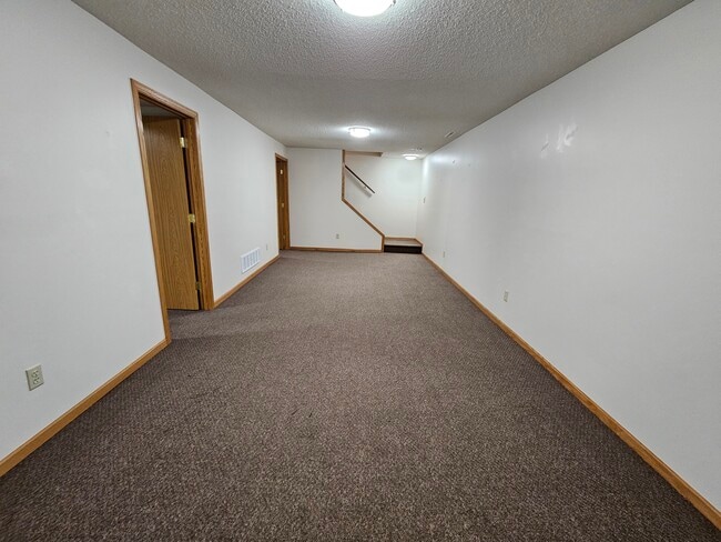 Building Photo - 216 Union St NE