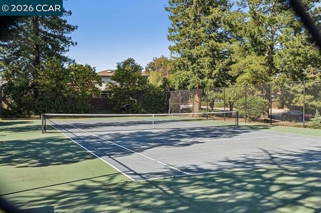 Building Photo - 438 Ridgeview Dr