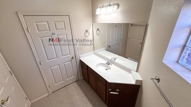 Building Photo - 2 Bedrooms, 2 Baths Ground Level