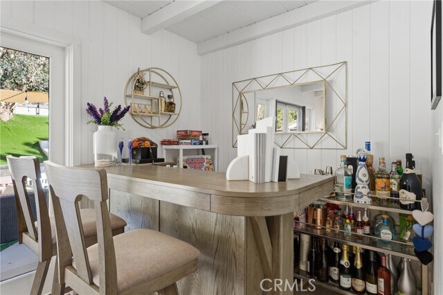 Building Photo - 5244 Vanalden Ave