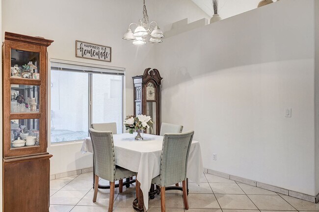 Building Photo - Henderson Single-Story Gem with Gas Firepl...