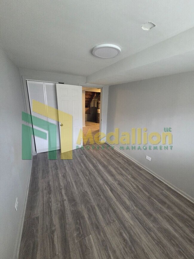 Building Photo - Updated 5-Bedroom Home with Finished Basement and Fenced Yard